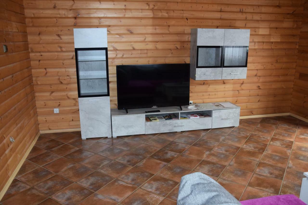 Fuenfeichener Weg 16 Apartman Eisenhüttenstadt Kültér fotó