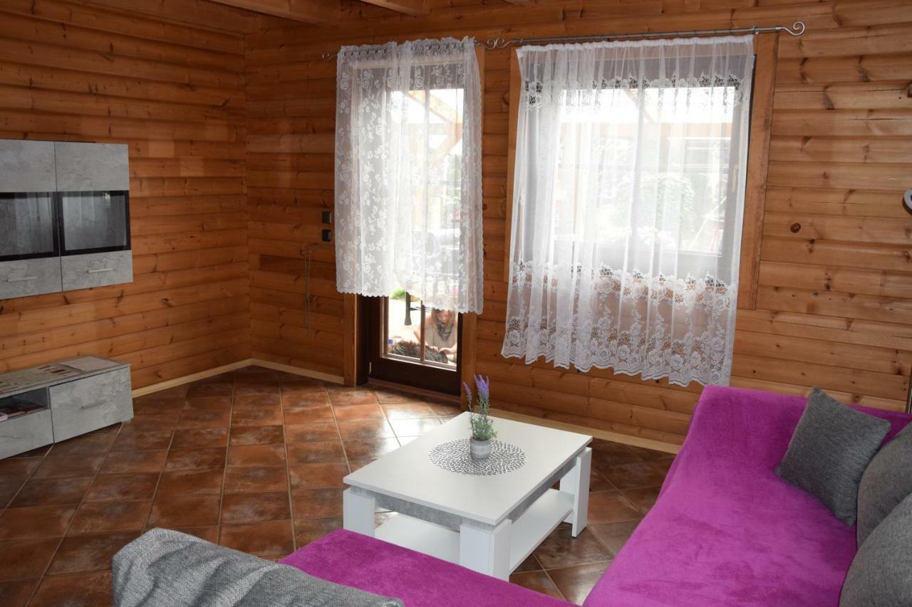 Fuenfeichener Weg 16 Apartman Eisenhüttenstadt Kültér fotó