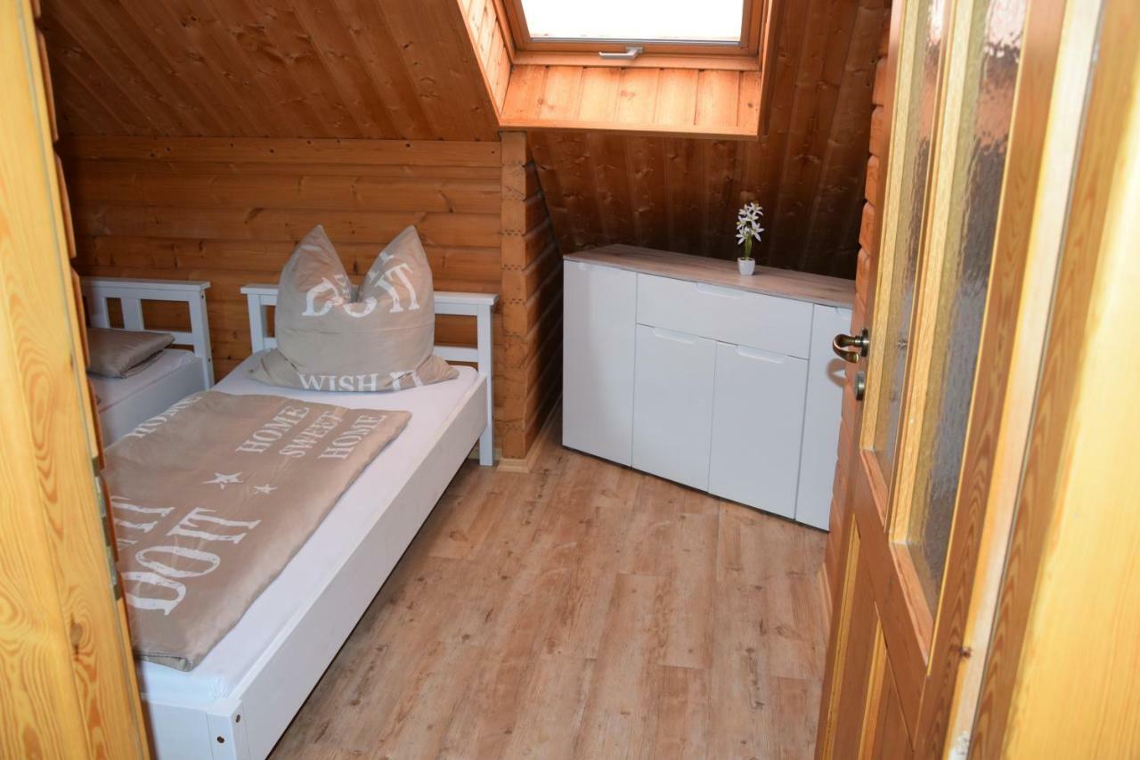 Fuenfeichener Weg 16 Apartman Eisenhüttenstadt Kültér fotó